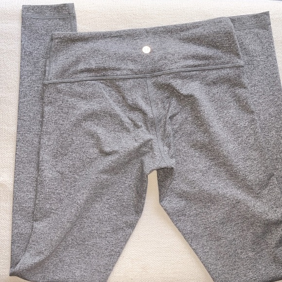 LULULEMON grey mid‎ rise leggings size 4 inseam 30’’ - Picture 6 of 8